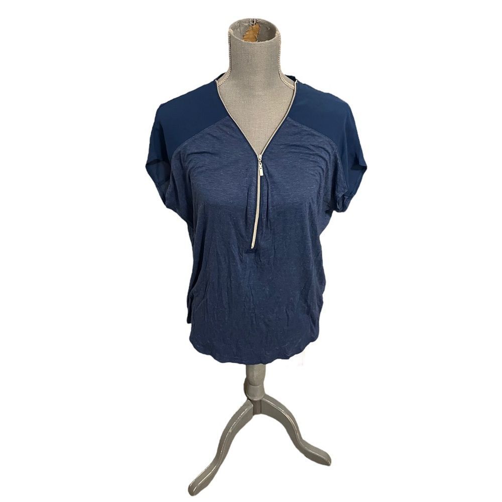 Thyme Navy Blue Short Sleeve Zip Up Blouse Women’s Size Medium